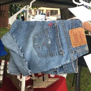 Levi’s shorts